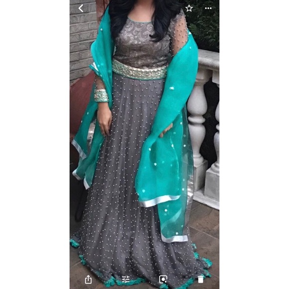 Designer Pakistani Lehnga Formal Skirt - Picture 3 of 6